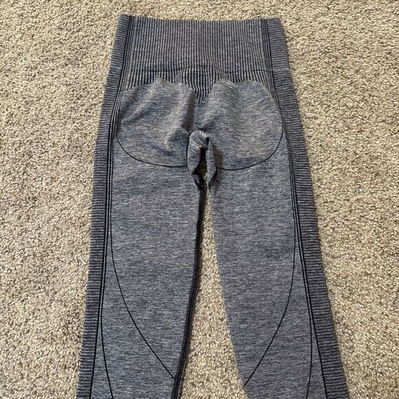 Gymshark Women's Hyper Amplify Seamless Leggings Gray Black Size XS Butt Lifting - Picture 11 of 11